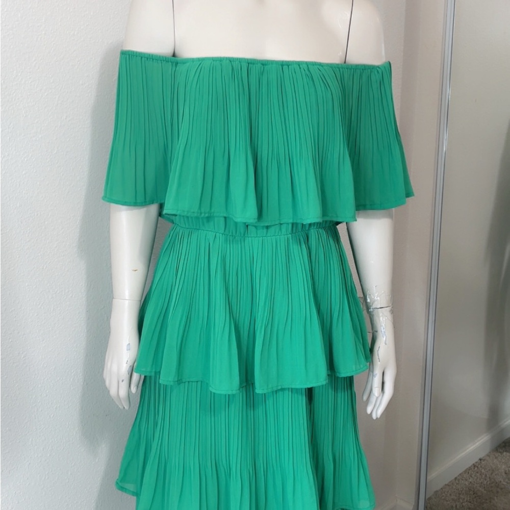 She & Sky Green Off-Shoulder Dress